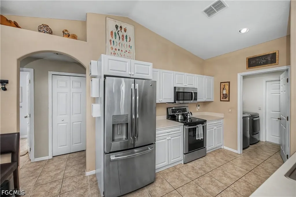 905 NE 17th Street Cape Coral FL 33909