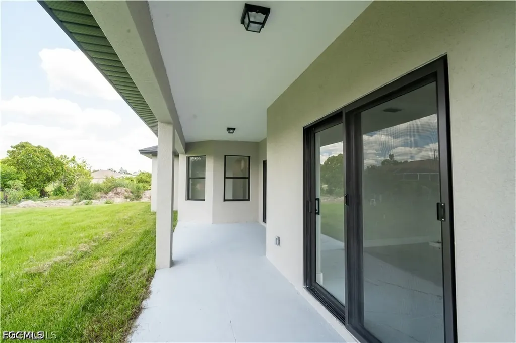 3728 9th Street W Lehigh Acres FL 33971