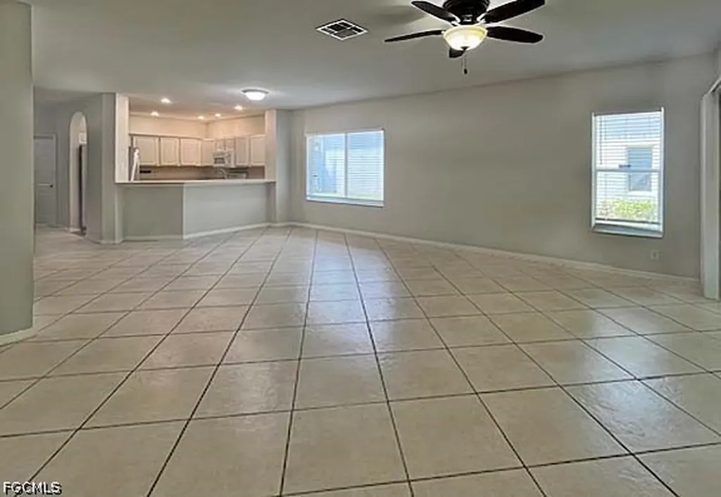 Fort Myers FL, 8155 Pacific Beach Drive