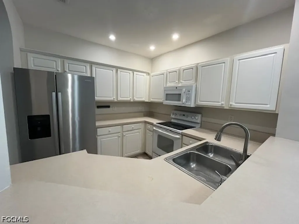 8155 Pacific Beach Drive Fort Myers FL 33966