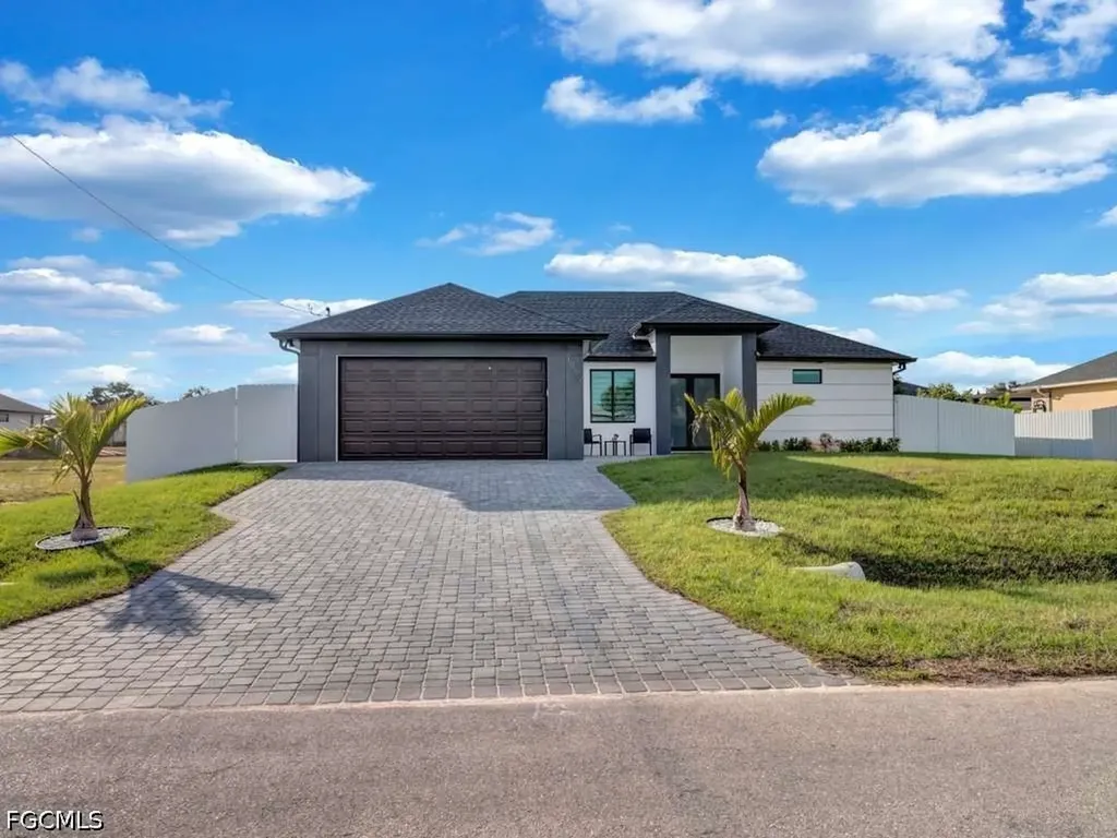 1002 NE 2nd Place Cape Coral FL 33909