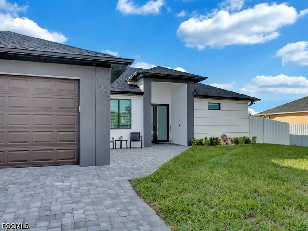 1002 NE 2nd Place Cape Coral FL 33909