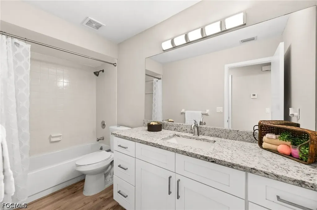 1345 SE 40th Terrace Cape Coral FL 33904