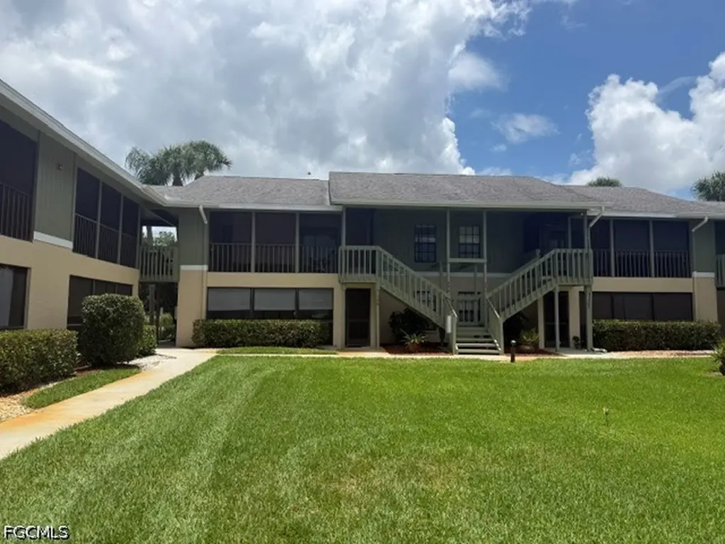 5501 Rattlesnake Hamm Road Naples FL 34113
