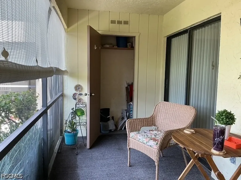 5501 Rattlesnake Hamm Road Naples FL 34113