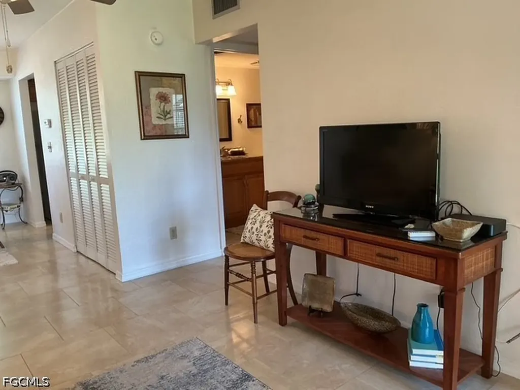 5501 Rattlesnake Hamm Road Naples FL 34113