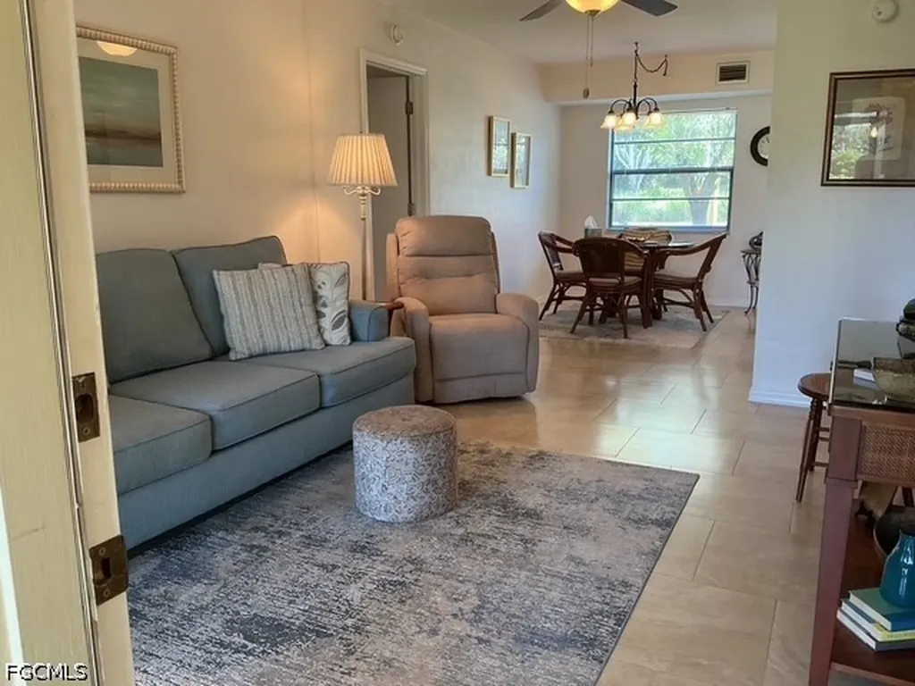 5501 Rattlesnake Hamm Road Naples FL 34113
