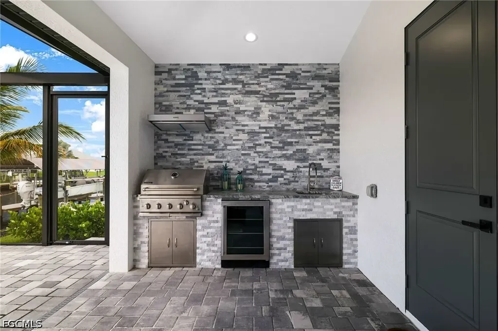 1806 NW 38th Place Cape Coral FL 33993