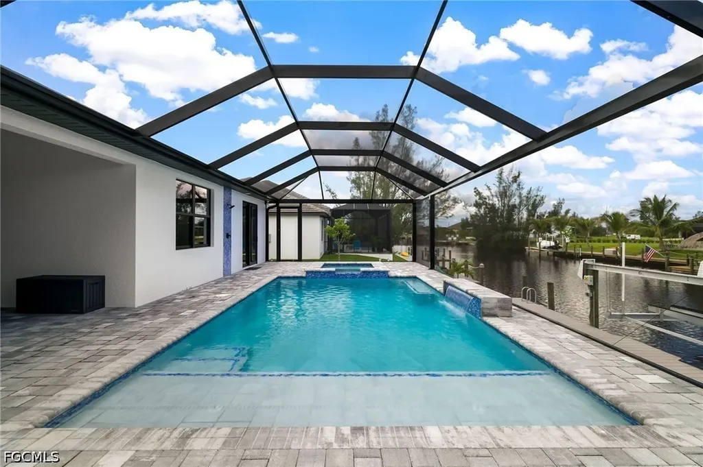 1806 NW 38th Place Cape Coral FL 33993
