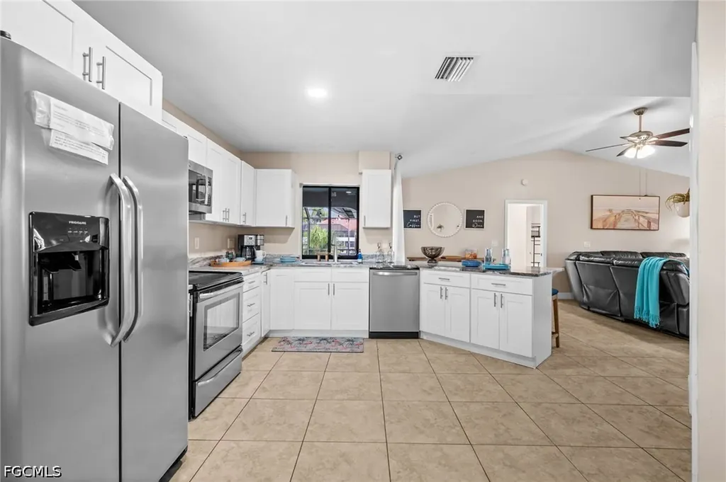 3411 SW 2nd Avenue Cape Coral FL 33914