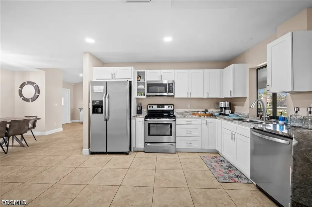 3411 SW 2nd Avenue Cape Coral FL 33914
