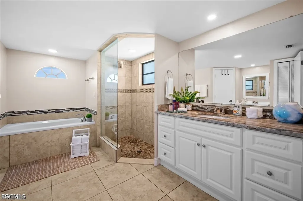 3411 SW 2nd Avenue Cape Coral FL 33914