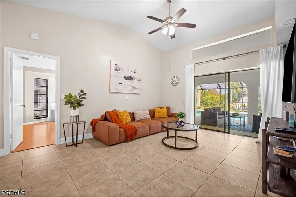 3411 SW 2nd Avenue Cape Coral FL 33914