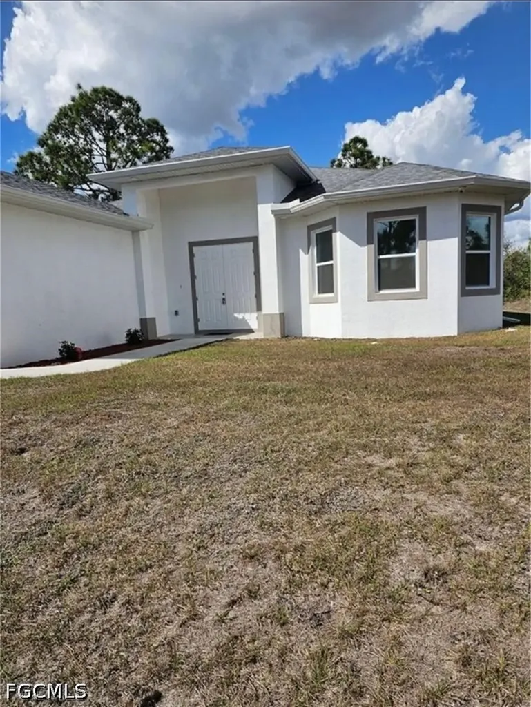 1147 Antonio Street E Lehigh Acres FL 33974