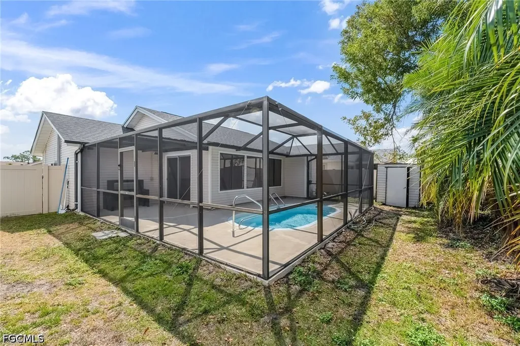5581 Longleaf Drive North Fort Myers FL 33917