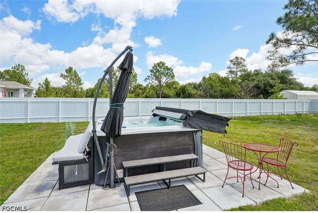 910 Richmond Avenue N Lehigh Acres FL 33972