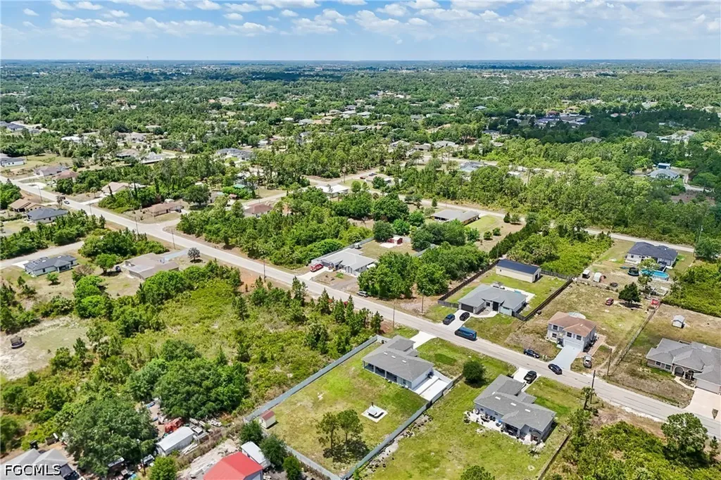 910 Richmond Avenue N Lehigh Acres FL 33972