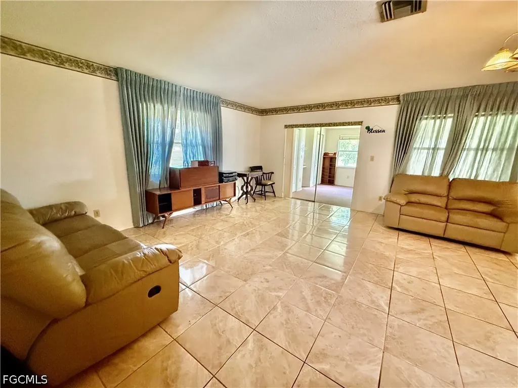 217 Oaklawn Court Lehigh Acres FL 33936