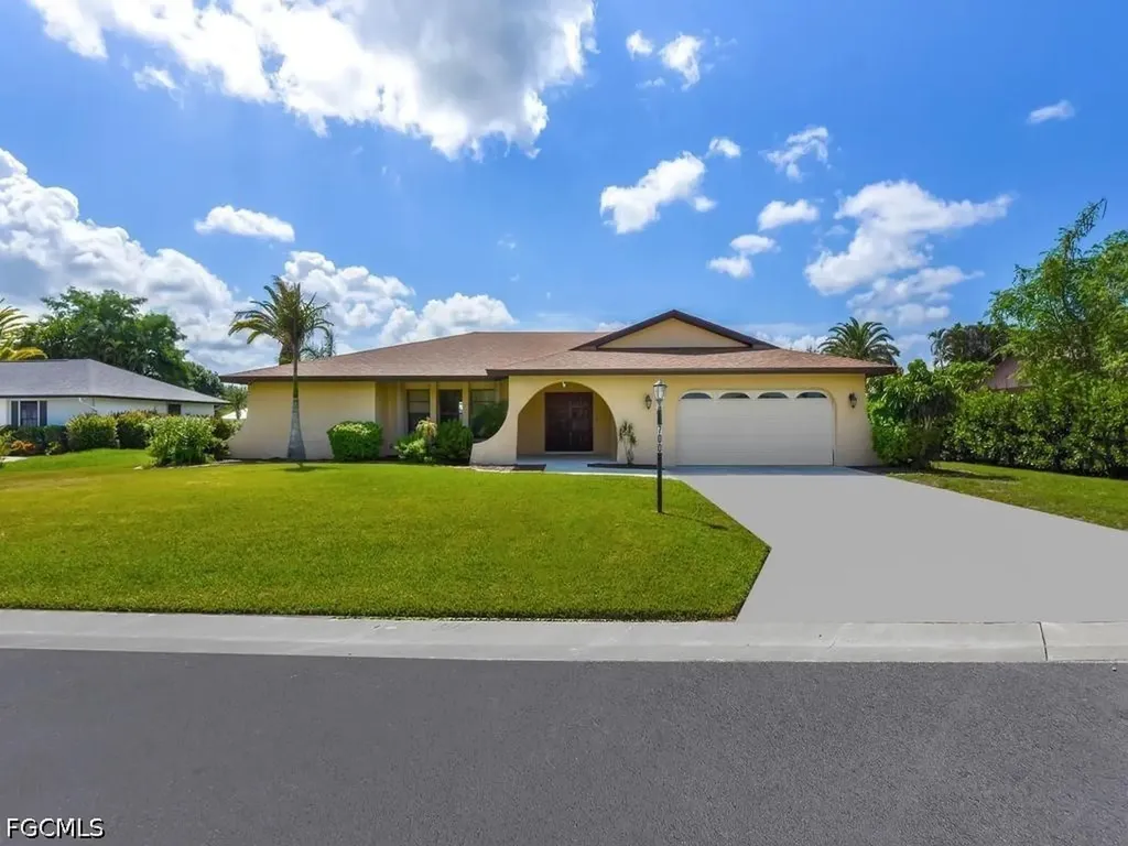 700 Astarias Circle Fort Myers FL 33919