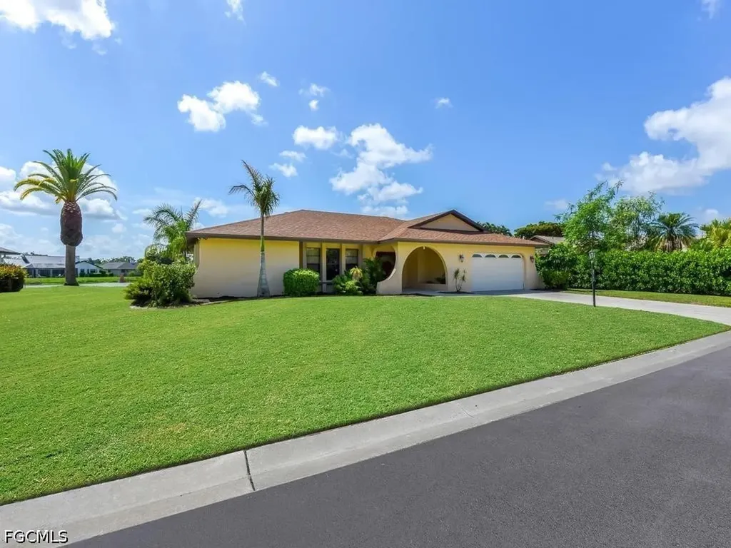 700 Astarias Circle Fort Myers FL 33919