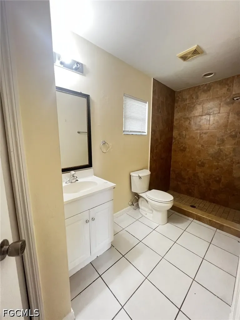213 SE 23rd Place Cape Coral FL 33990
