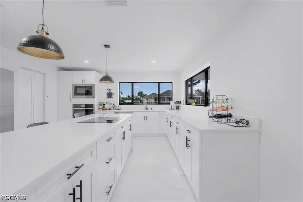 3728 SE 18th Avenue Cape Coral FL 33904