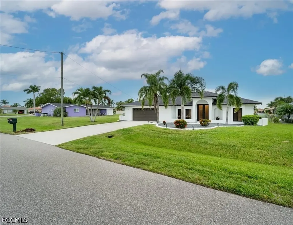 3728 SE 18th Avenue Cape Coral FL 33904