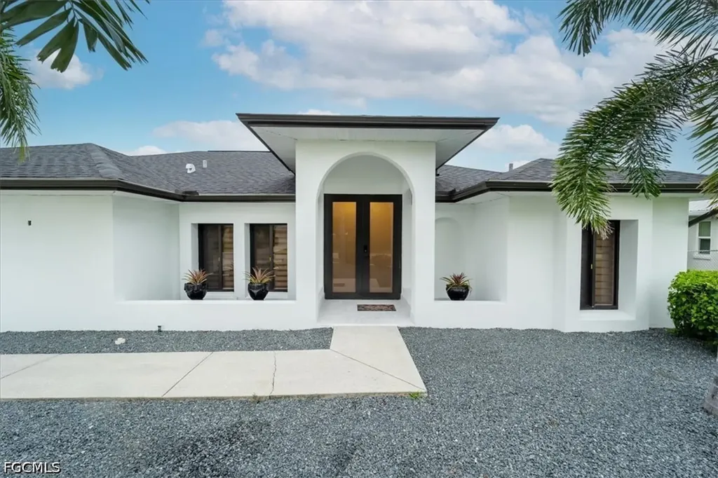 3728 SE 18th Avenue Cape Coral FL 33904