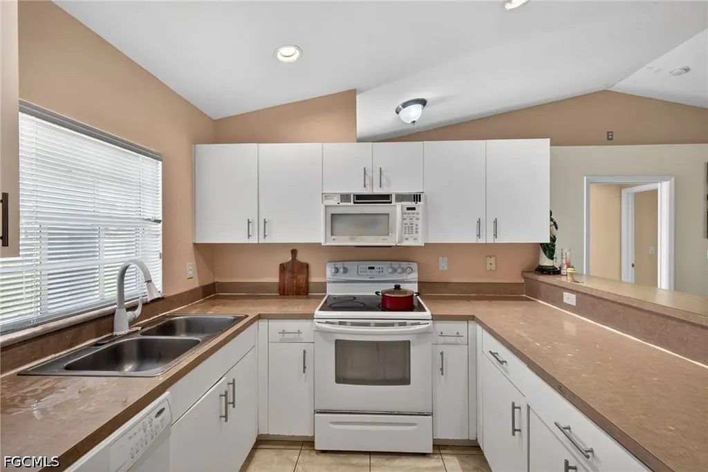 4700/4702 Leonard Boulevard S Lehigh Acres FL 33973