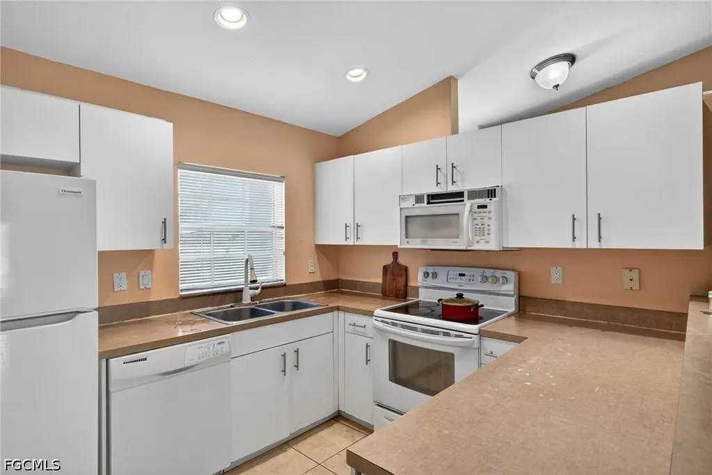 4700/4702 Leonard Boulevard S Lehigh Acres FL 33973