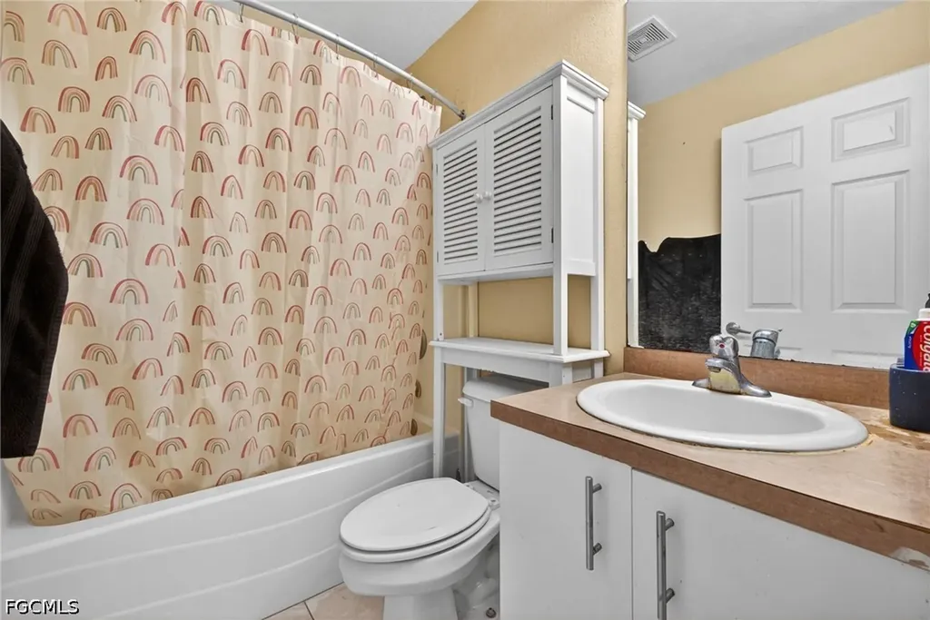 4700/4702 Leonard Boulevard S Lehigh Acres FL 33973