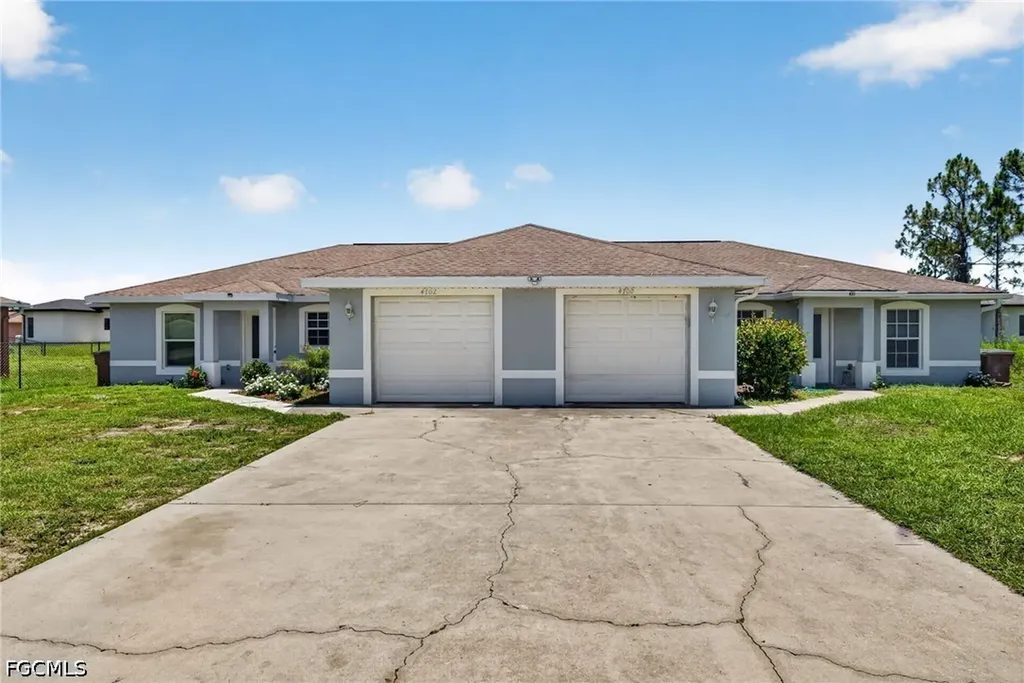 4700/4702 Leonard Boulevard S Lehigh Acres FL 33973
