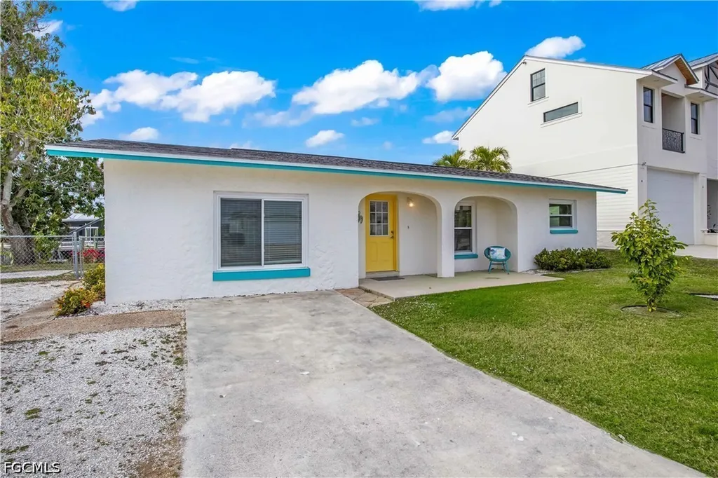 2742 Bruce Street Matlacha FL 33993