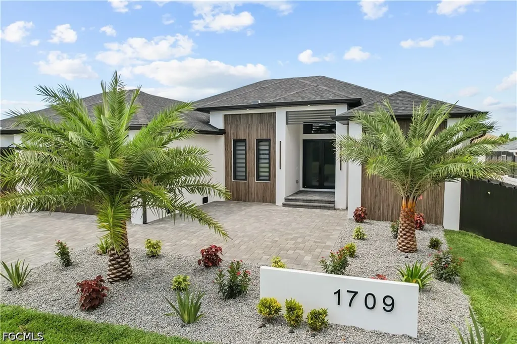 1709 SW 43rd Lane Cape Coral FL 33914