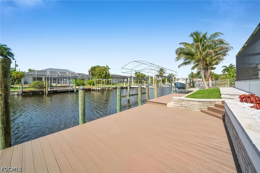 1938 Cornwallis Parkway Cape Coral FL 33904