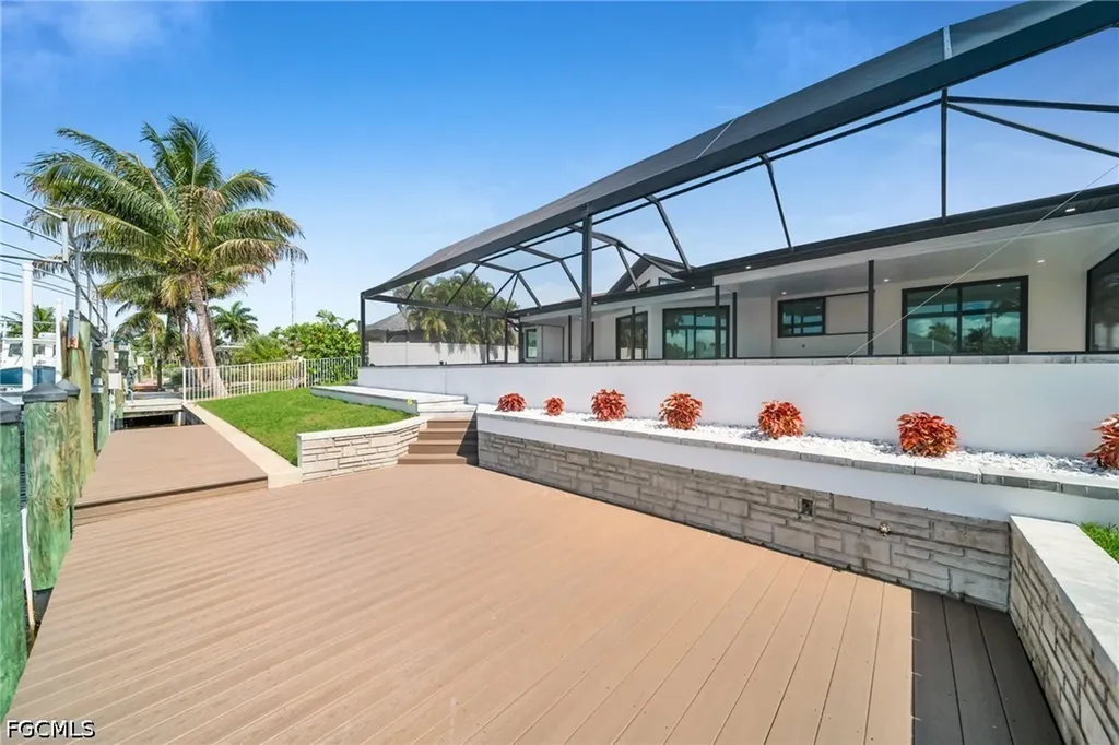 1938 Cornwallis Parkway Cape Coral FL 33904