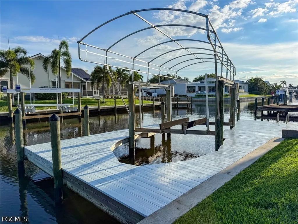 2317 SE 27th Street Cape Coral FL 33904
