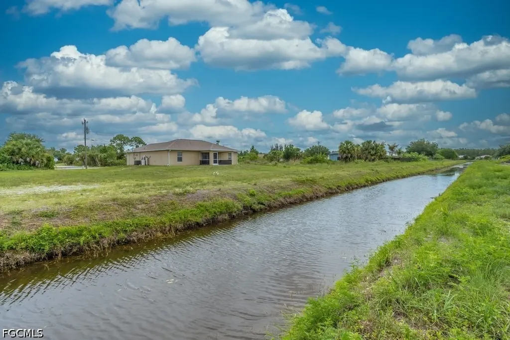 5054 Benton Street Lehigh Acres FL 33971