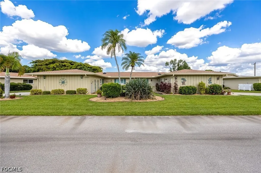 5585 Hamlet Lane Fort Myers FL 33919