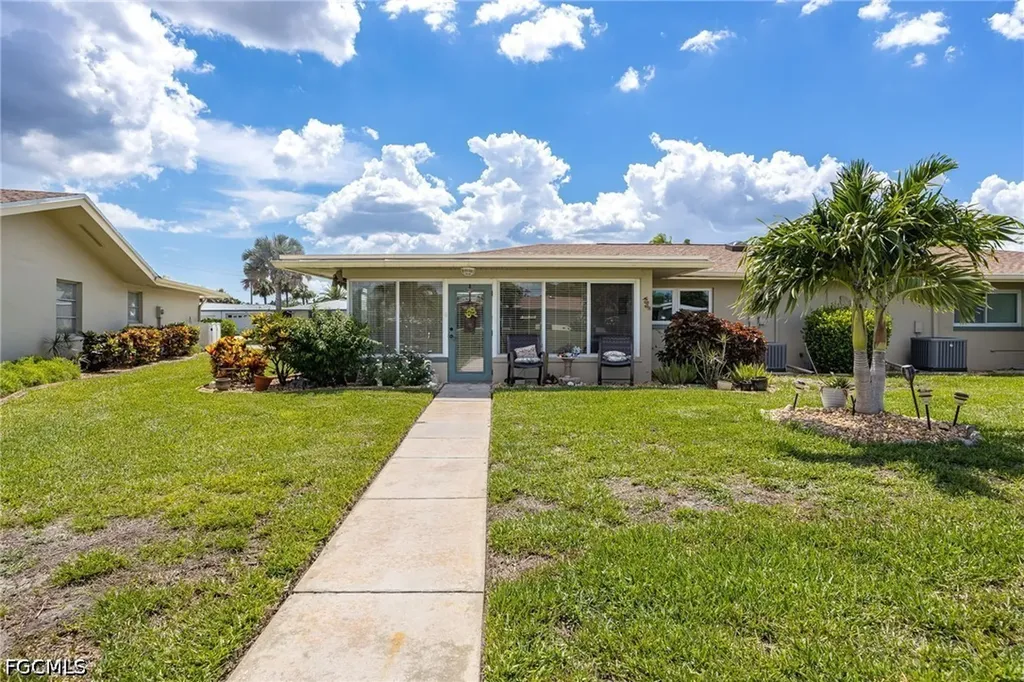 5585 Hamlet Lane Fort Myers FL 33919