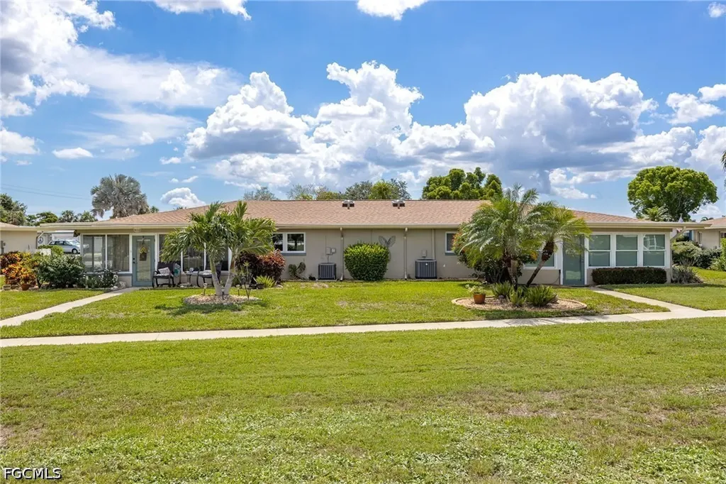 5585 Hamlet Lane Fort Myers FL 33919