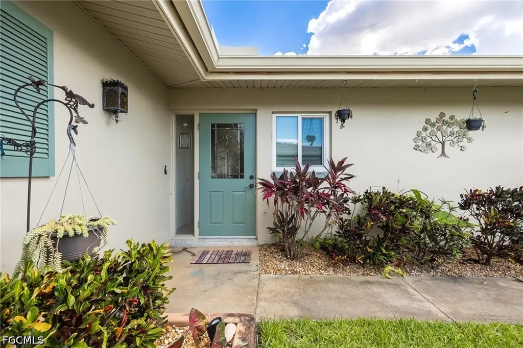 5585 Hamlet Lane Fort Myers FL 33919