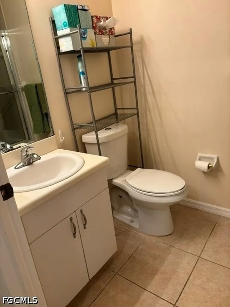 1109 Van Loon Commons Circle Cape Coral FL 33909
