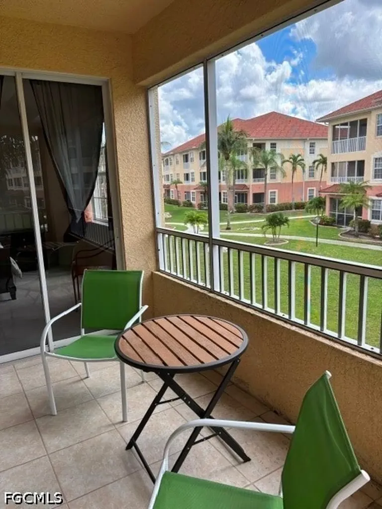 1109 Van Loon Commons Circle Cape Coral FL 33909
