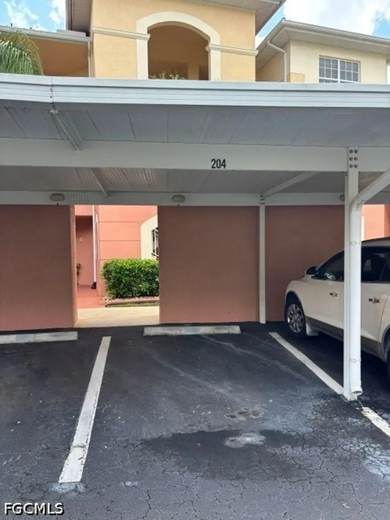 1109 Van Loon Commons Circle Cape Coral FL 33909
