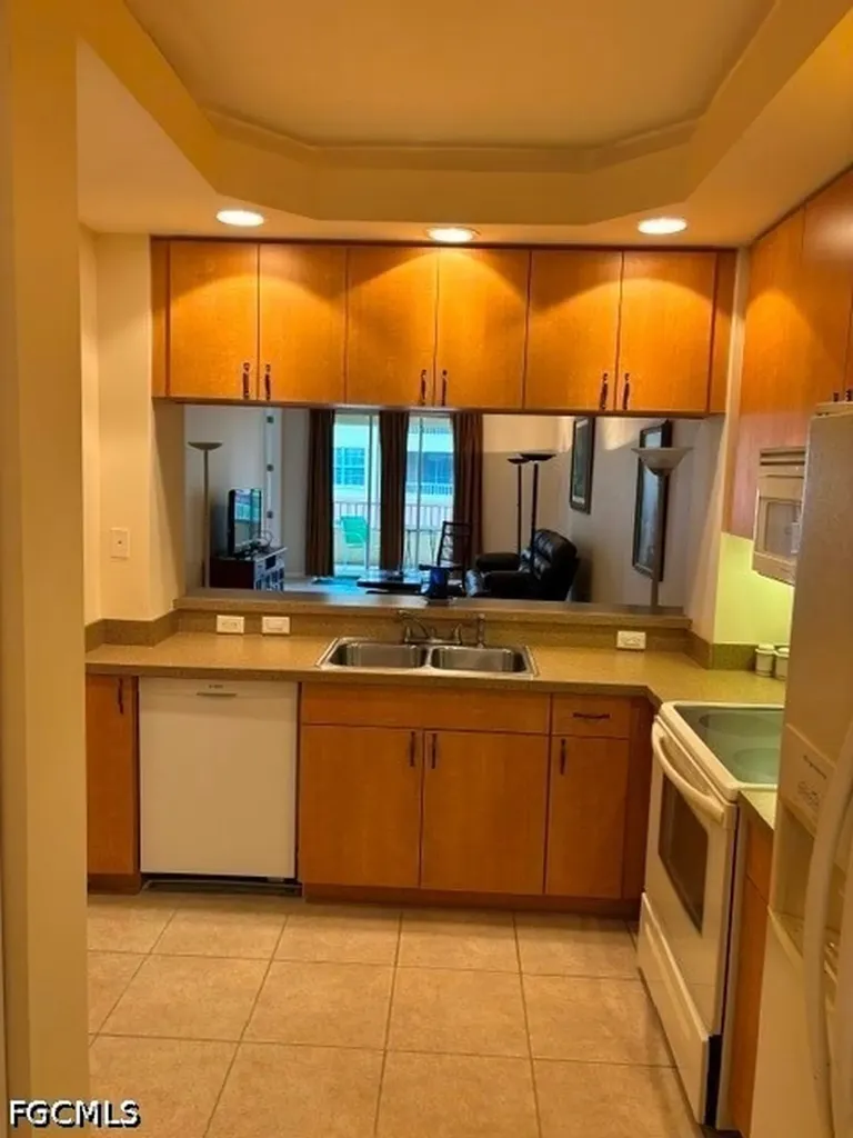 1109 Van Loon Commons Circle Cape Coral FL 33909