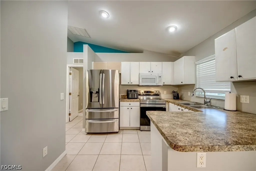 3227 Santa Barbara Boulevard Cape Coral FL 33914