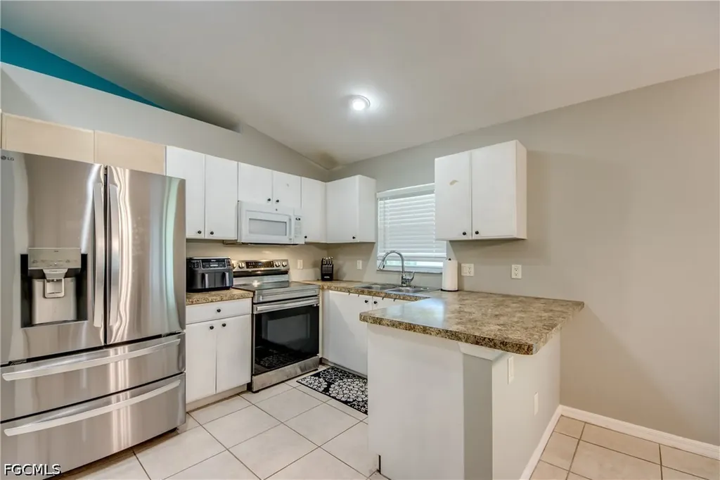 3227 Santa Barbara Boulevard Cape Coral FL 33914