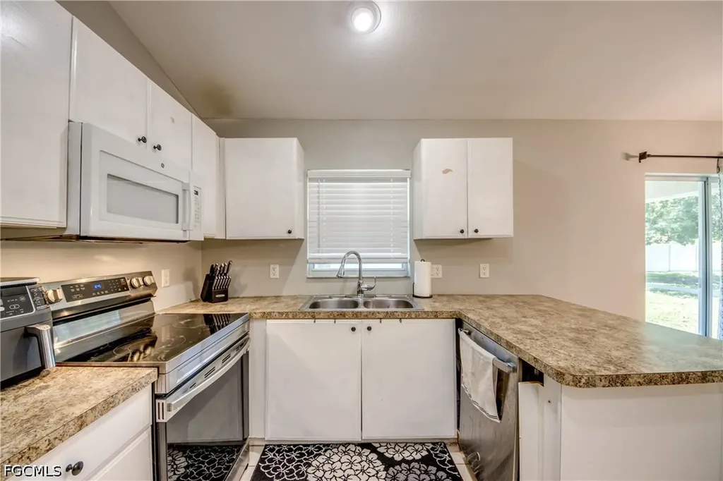 3227 Santa Barbara Boulevard Cape Coral FL 33914