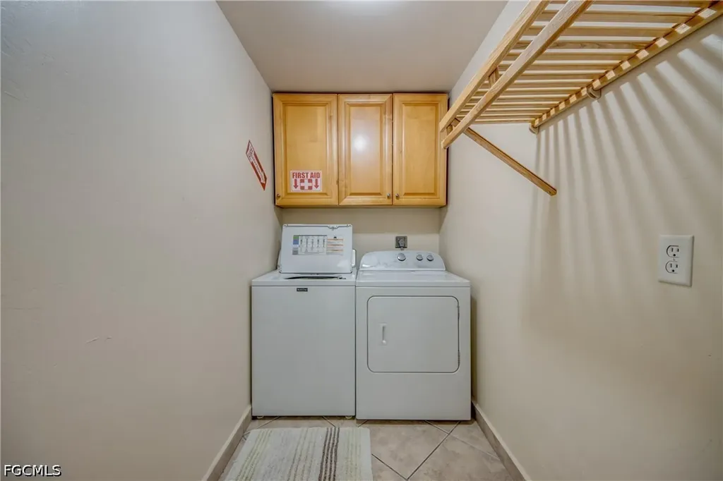 2919 SW 2nd Place Cape Coral FL 33914